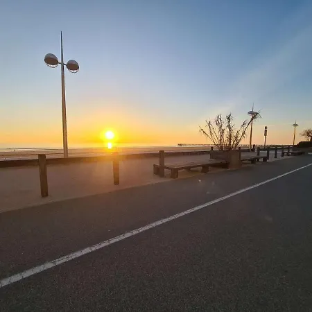 2 Pieces 100m De La Mer, 4 Couchages, Loggia, Garage Prive, - Fr-1-224c-79 Saint-Jean-de-Monts